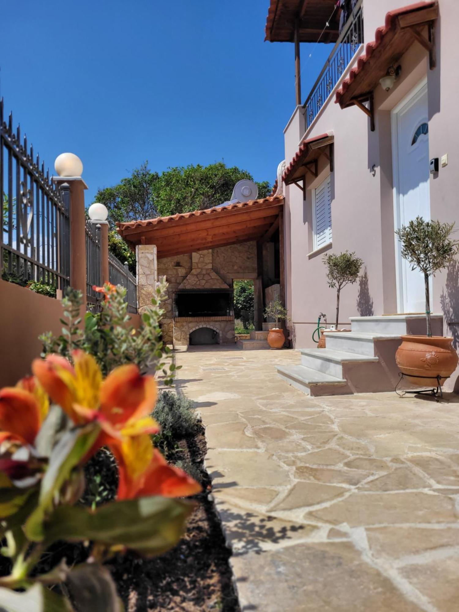 Lithos House Apartment Artemida  Exterior photo